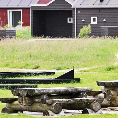 Vakantiehuis Three-bedroom Holiday In 20 *